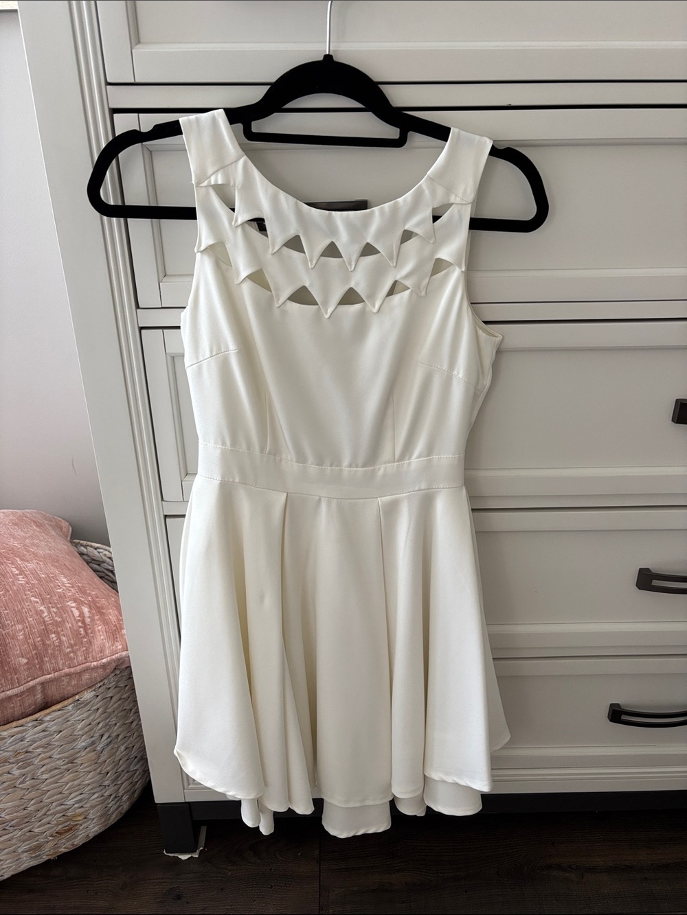 Lulu's White Sleeveless Cutout Fit-and-Flare Mini Dress